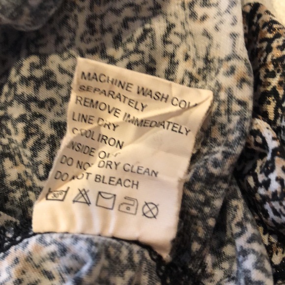 Tear Off Confetti pattern taupe neckline & sleeve piping zipper front blouse - Picture 8 of 10